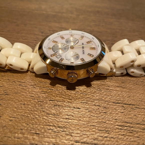 RARE! Michael Kors Off White Chronograph Watch - Picture 6 of 8